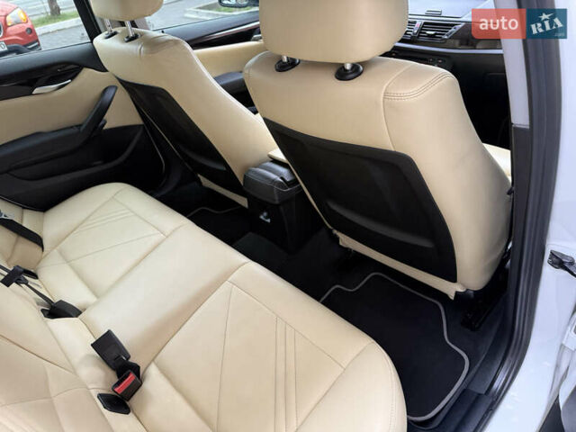 Білий БМВ Х1, об'ємом двигуна 2 л та пробігом 113 тис. км за 13990 $, фото 29 на Automoto.ua