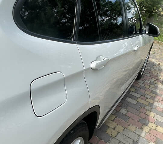 Белый БМВ Х1, объемом двигателя 2 л и пробегом 251 тыс. км за 11800 $, фото 10 на Automoto.ua