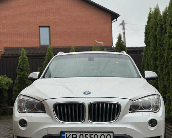 Білий БМВ Х1, об'ємом двигуна 2 л та пробігом 235 тис. км за 15100 $, фото 25 на Automoto.ua