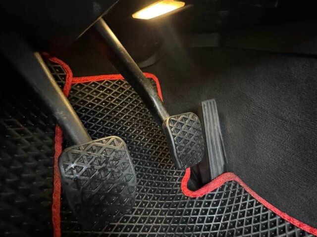 Белый БМВ Х1, объемом двигателя 2 л и пробегом 288 тыс. км за 9999 $, фото 12 на Automoto.ua