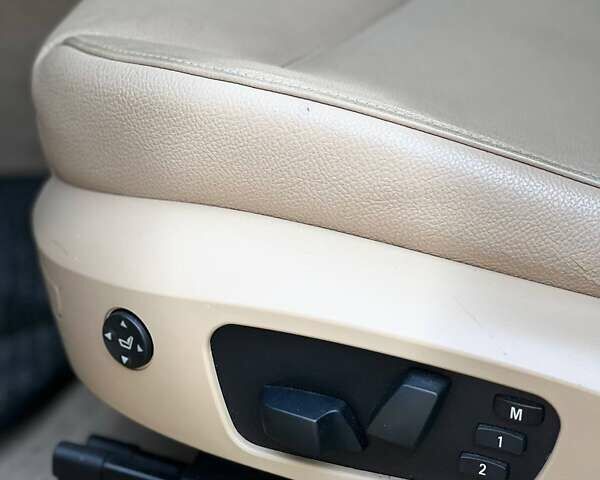 Белый БМВ Х1, объемом двигателя 2 л и пробегом 111 тыс. км за 13399 $, фото 7 на Automoto.ua