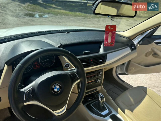 Білий БМВ Х1, об'ємом двигуна 2 л та пробігом 274 тис. км за 12500 $, фото 19 на Automoto.ua