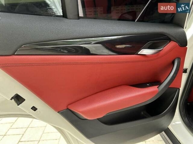 Білий БМВ Х1, об'ємом двигуна 2 л та пробігом 92 тис. км за 14500 $, фото 8 на Automoto.ua