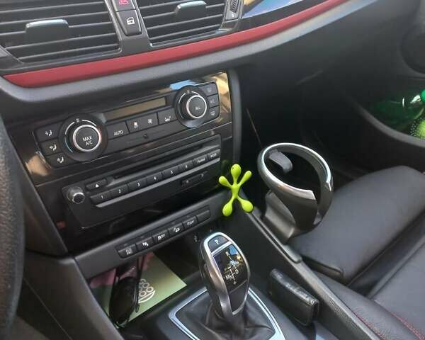 Білий БМВ Х1, об'ємом двигуна 2 л та пробігом 152 тис. км за 15500 $, фото 11 на Automoto.ua