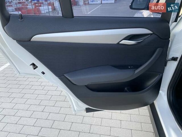 Белый БМВ Х1, объемом двигателя 2 л и пробегом 240 тыс. км за 14500 $, фото 11 на Automoto.ua