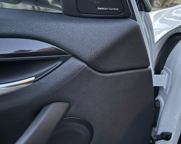 Белый БМВ Х1, объемом двигателя 2 л и пробегом 165 тыс. км за 14700 $, фото 6 на Automoto.ua