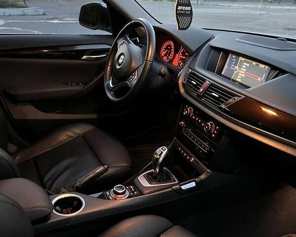 Белый БМВ Х1, объемом двигателя 2 л и пробегом 165 тыс. км за 14700 $, фото 14 на Automoto.ua