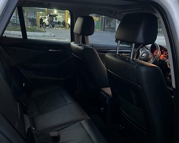 Белый БМВ Х1, объемом двигателя 2 л и пробегом 165 тыс. км за 14700 $, фото 11 на Automoto.ua