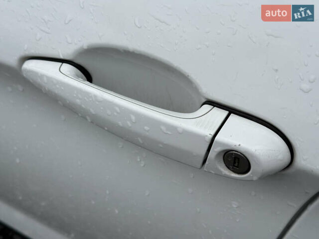 Білий БМВ Х1, об'ємом двигуна 2 л та пробігом 175 тис. км за 9900 $, фото 16 на Automoto.ua