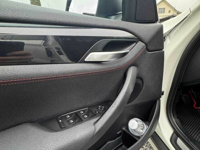 Белый БМВ Х1, объемом двигателя 2 л и пробегом 288 тыс. км за 9999 $, фото 15 на Automoto.ua