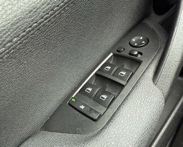 Белый БМВ Х1, объемом двигателя 2 л и пробегом 246 тыс. км за 12000 $, фото 7 на Automoto.ua