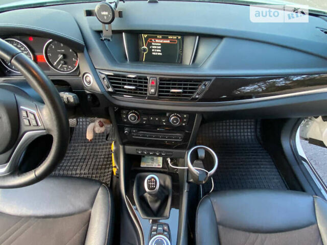 Белый БМВ Х1, объемом двигателя 2 л и пробегом 202 тыс. км за 14500 $, фото 29 на Automoto.ua