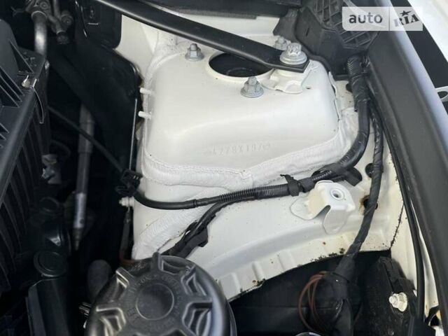 Белый БМВ Х1, объемом двигателя 3 л и пробегом 141 тыс. км за 14800 $, фото 81 на Automoto.ua