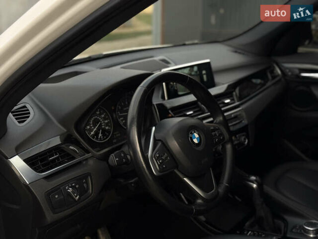 БМВ Х1 2015 в Ивано-Франковске на Automoto.ua Белый БМВ Х1, объемом двигателя 2 л и пробегом 214 тыс. км за 14550 $, фото 4 на Automoto.ua
