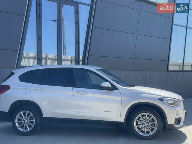 Белый БМВ Х1, объемом двигателя 2 л и пробегом 242 тыс. км за 16500 $, фото 3 на Automoto.ua