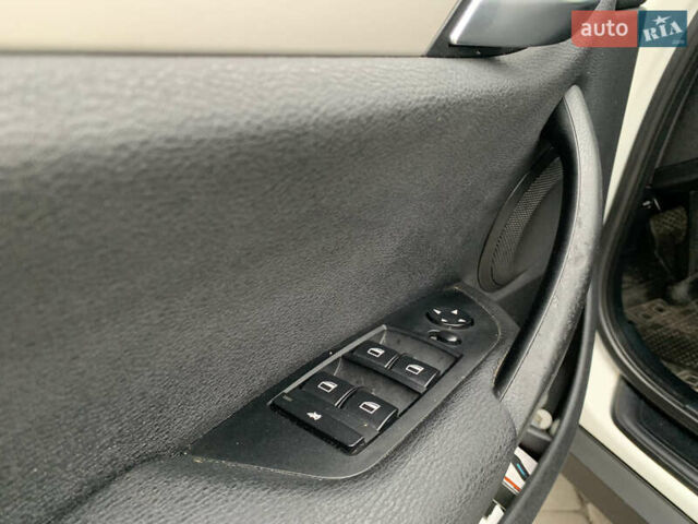 Білий БМВ Х1, об'ємом двигуна 2 л та пробігом 106 тис. км за 12700 $, фото 255 на Automoto.ua