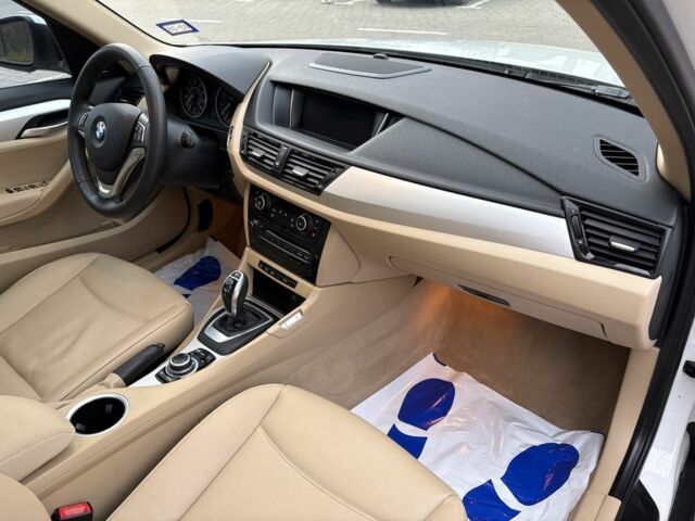 Белый БМВ Х1, объемом двигателя 2 л и пробегом 87 тыс. км за 12400 $, фото 6 на Automoto.ua