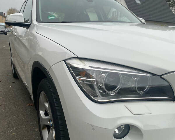 Белый БМВ Х1, объемом двигателя 2 л и пробегом 180 тыс. км за 15066 $, фото 4 на Automoto.ua