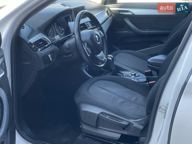 Белый БМВ Х1, объемом двигателя 2 л и пробегом 242 тыс. км за 16500 $, фото 12 на Automoto.ua