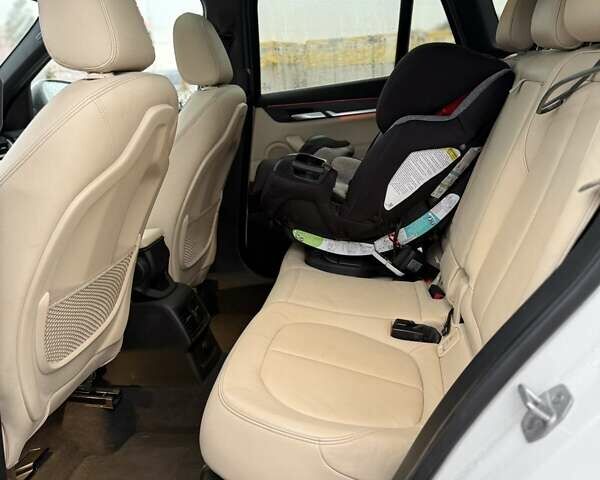 Белый БМВ Х1, объемом двигателя 2 л и пробегом 110 тыс. км за 19800 $, фото 8 на Automoto.ua