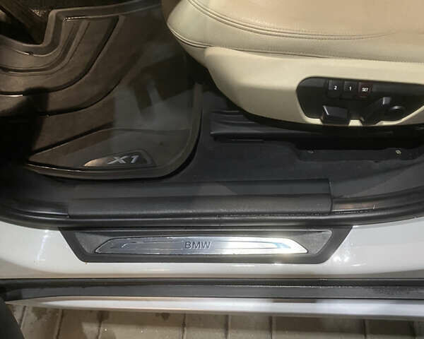 Белый БМВ Х1, объемом двигателя 2 л и пробегом 140 тыс. км за 18500 $, фото 16 на Automoto.ua