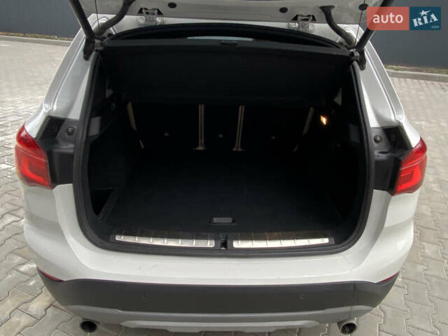 Білий БМВ Х1, об'ємом двигуна 2 л та пробігом 93 тис. км за 19500 $, фото 6 на Automoto.ua