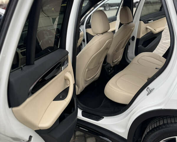 Белый БМВ Х1, объемом двигателя 2 л и пробегом 153 тыс. км за 17500 $, фото 21 на Automoto.ua