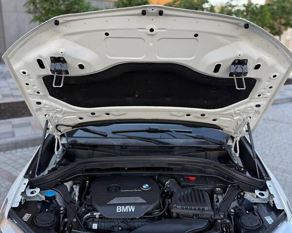 Білий БМВ Х1, об'ємом двигуна 2 л та пробігом 245 тис. км за 16600 $, фото 14 на Automoto.ua