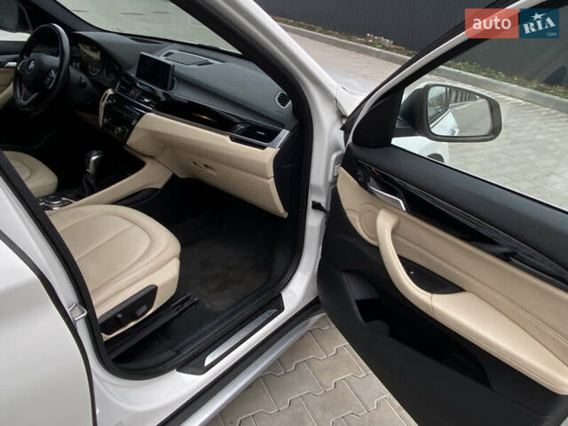 Білий БМВ Х1, об'ємом двигуна 2 л та пробігом 93 тис. км за 19500 $, фото 4 на Automoto.ua