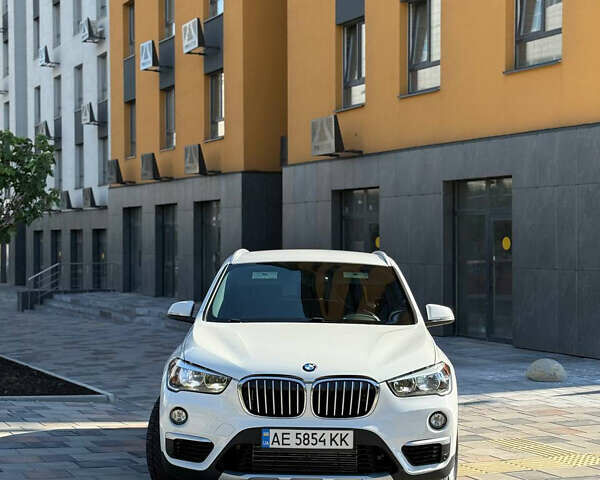 Білий БМВ Х1, об'ємом двигуна 2 л та пробігом 245 тис. км за 16600 $, фото 20 на Automoto.ua