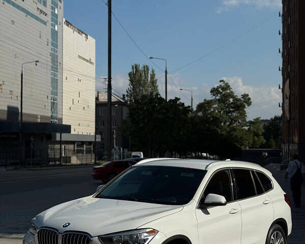 Білий БМВ Х1, об'ємом двигуна 2 л та пробігом 245 тис. км за 16600 $, фото 21 на Automoto.ua