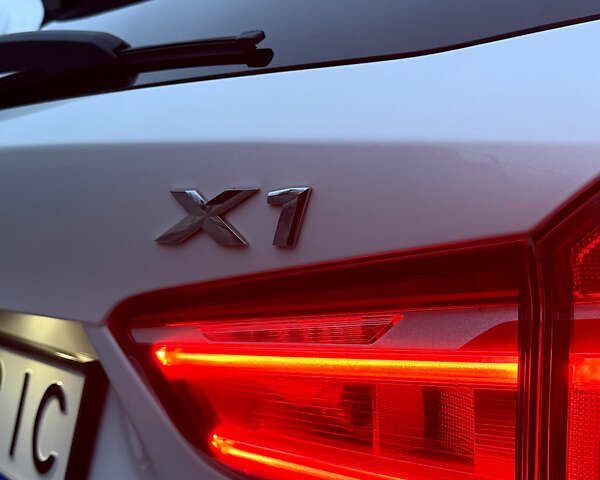 Білий БМВ Х1, об'ємом двигуна 2 л та пробігом 149 тис. км за 17500 $, фото 16 на Automoto.ua