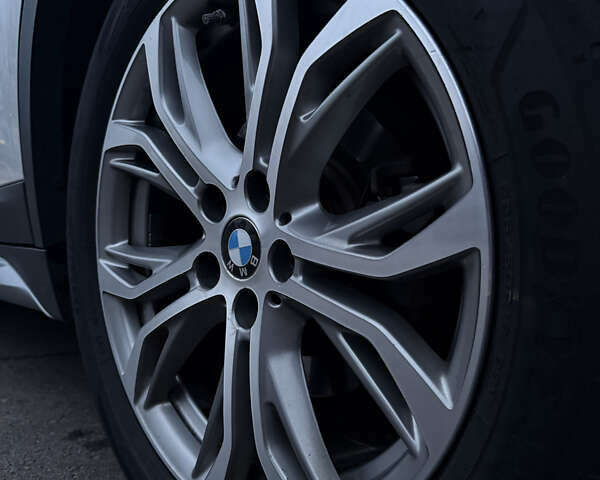 Білий БМВ Х1, об'ємом двигуна 2 л та пробігом 149 тис. км за 17500 $, фото 30 на Automoto.ua