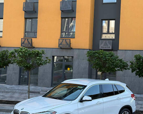 Білий БМВ Х1, об'ємом двигуна 2 л та пробігом 245 тис. км за 16600 $, фото 6 на Automoto.ua