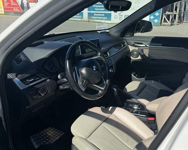 Білий БМВ Х1, об'ємом двигуна 2 л та пробігом 147 тис. км за 18700 $, фото 6 на Automoto.ua