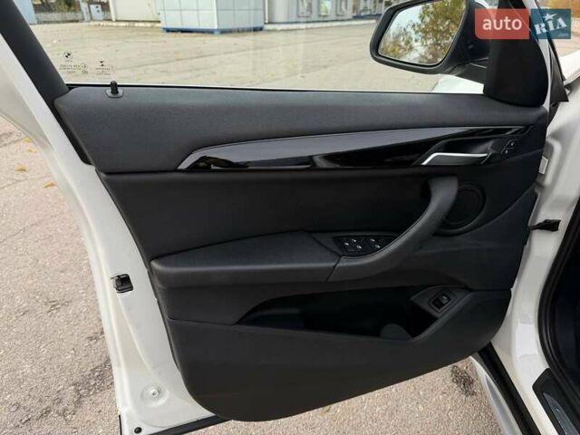 Белый БМВ Х1, объемом двигателя 2 л и пробегом 252 тыс. км за 17900 $, фото 20 на Automoto.ua