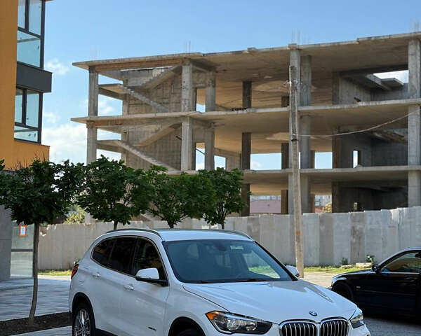 Білий БМВ Х1, об'ємом двигуна 2 л та пробігом 245 тис. км за 16600 $, фото 9 на Automoto.ua