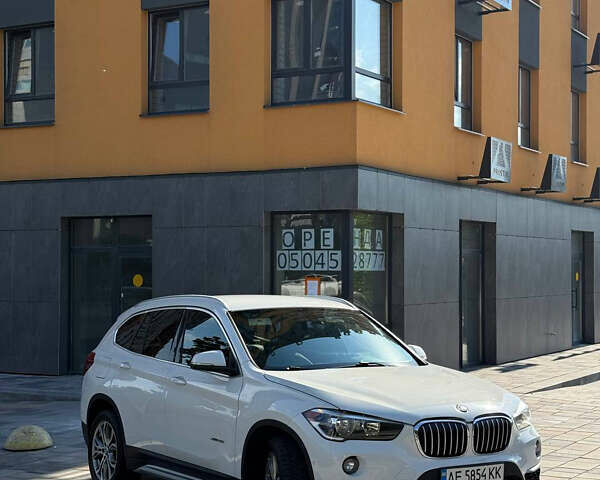 Білий БМВ Х1, об'ємом двигуна 2 л та пробігом 245 тис. км за 16600 $, фото 19 на Automoto.ua