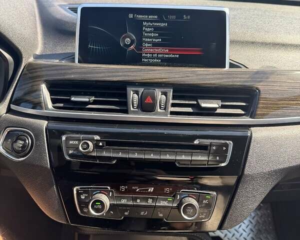 Білий БМВ Х1, об'ємом двигуна 2 л та пробігом 147 тис. км за 18700 $, фото 10 на Automoto.ua