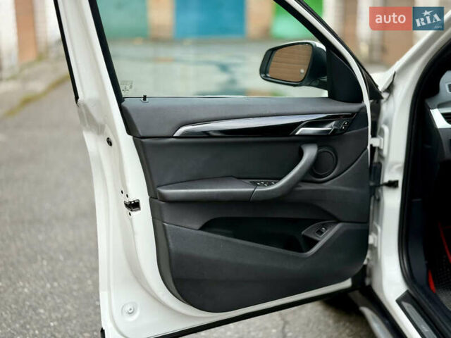 Білий БМВ Х1, об'ємом двигуна 2 л та пробігом 167 тис. км за 15400 $, фото 10 на Automoto.ua