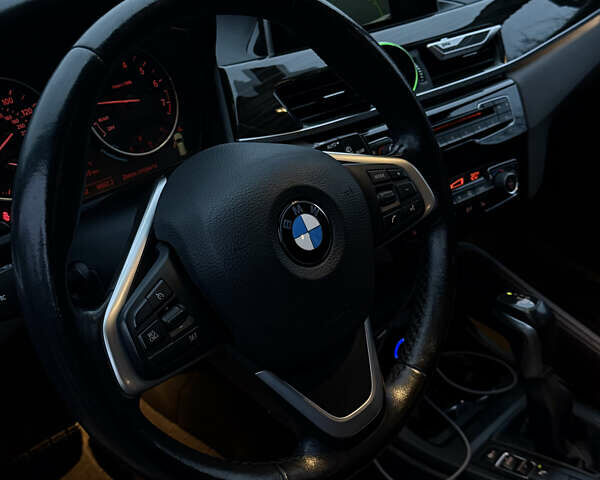 Білий БМВ Х1, об'ємом двигуна 2 л та пробігом 149 тис. км за 17500 $, фото 51 на Automoto.ua