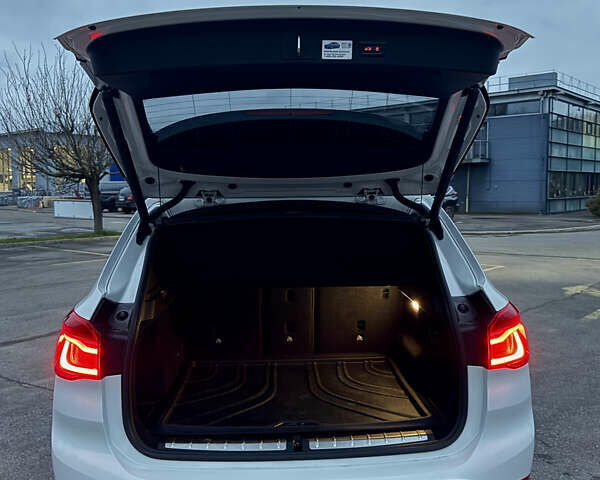 Білий БМВ Х1, об'ємом двигуна 2 л та пробігом 149 тис. км за 17500 $, фото 15 на Automoto.ua