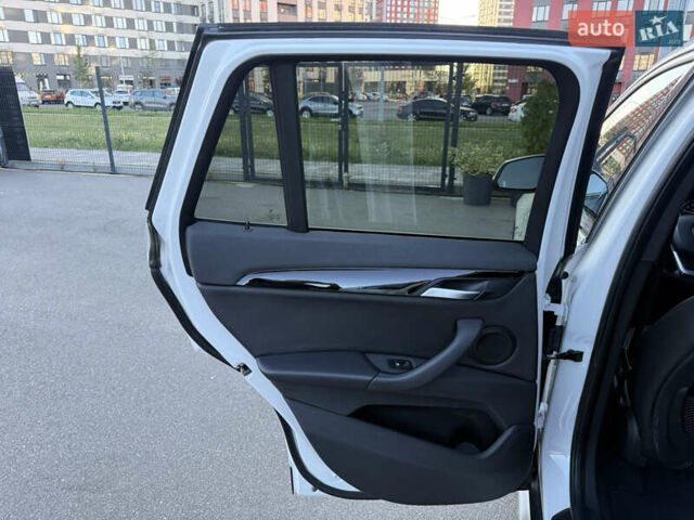 Белый БМВ Х1, объемом двигателя 2 л и пробегом 159 тыс. км за 15900 $, фото 32 на Automoto.ua