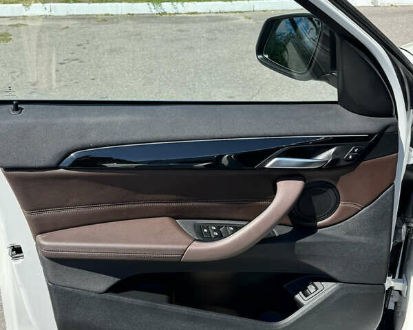 Белый БМВ Х1, объемом двигателя 2 л и пробегом 111 тыс. км за 19500 $, фото 25 на Automoto.ua