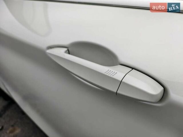 Белый БМВ Х1, объемом двигателя 2 л и пробегом 228 тыс. км за 17999 $, фото 6 на Automoto.ua