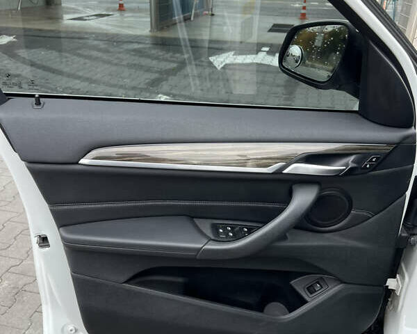 Белый БМВ Х1, объемом двигателя 2 л и пробегом 202 тыс. км за 16800 $, фото 11 на Automoto.ua