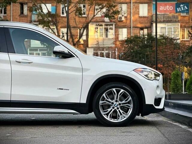Білий БМВ Х1, об'ємом двигуна 2 л та пробігом 108 тис. км за 18800 $, фото 5 на Automoto.ua