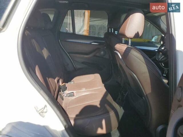 Білий БМВ Х1, об'ємом двигуна 2 л та пробігом 87 тис. км за 2700 $, фото 10 на Automoto.ua
