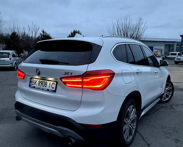 Білий БМВ Х1, об'ємом двигуна 2 л та пробігом 149 тис. км за 17500 $, фото 17 на Automoto.ua