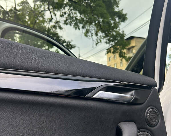 Белый БМВ Х1, объемом двигателя 2 л и пробегом 118 тыс. км за 21500 $, фото 33 на Automoto.ua